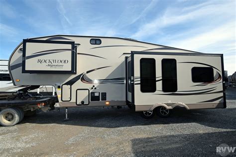 2023 FOREST RIVER ROCKWOOD ULTRA LITE 2892WS Details Price 69,750 USD Currency Loan Calc Price Guide J. . Rockwood ultra lite 5th wheel reviews